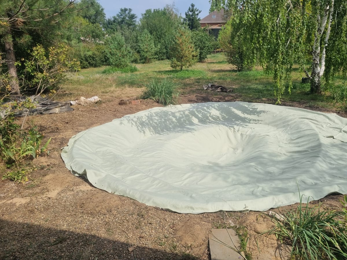 Пруд у бани вместо старого водоёма — фото с объекта